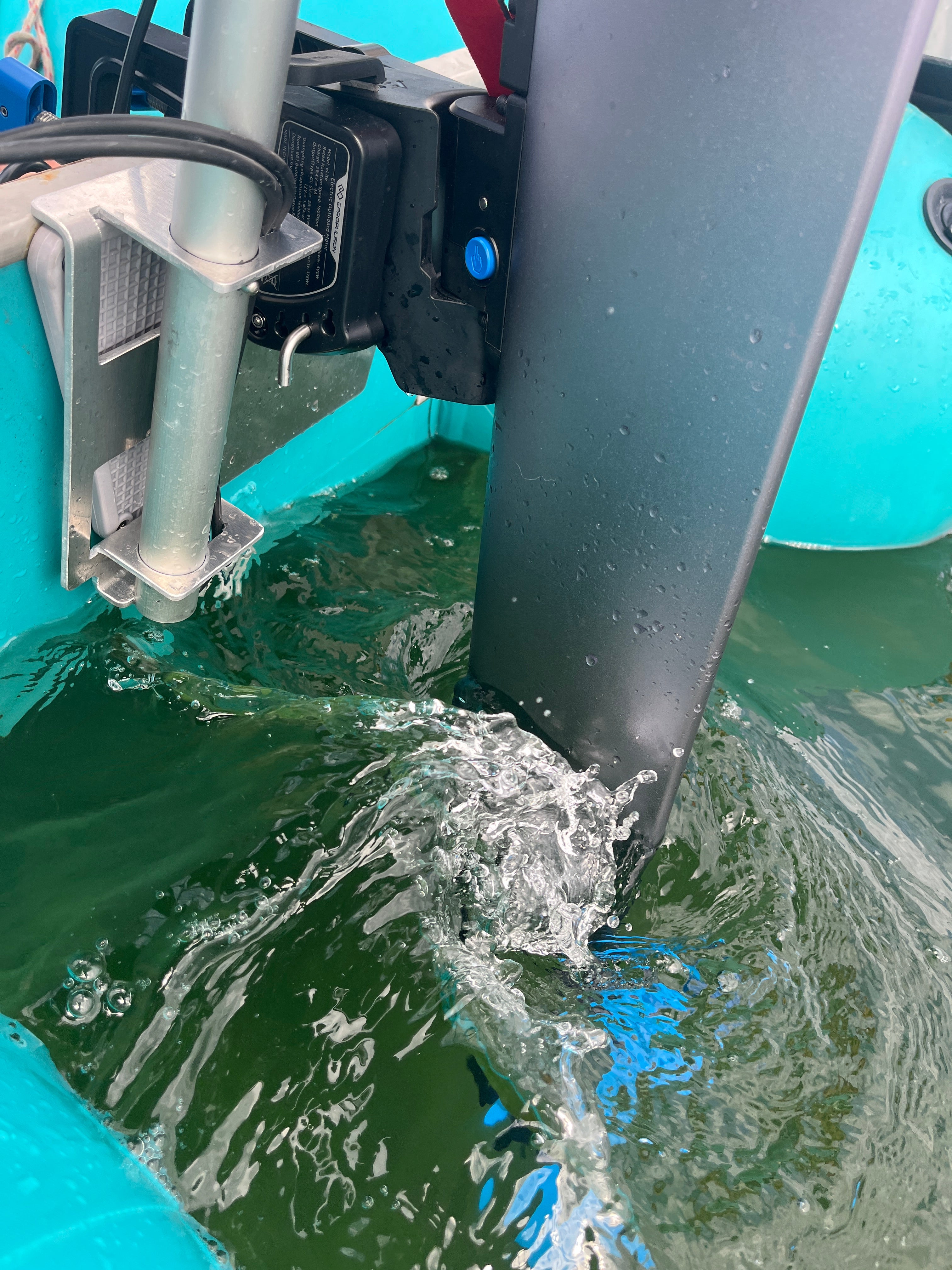 FLINdinghyᐩ – Système solaire pour bateaux pneumatiques