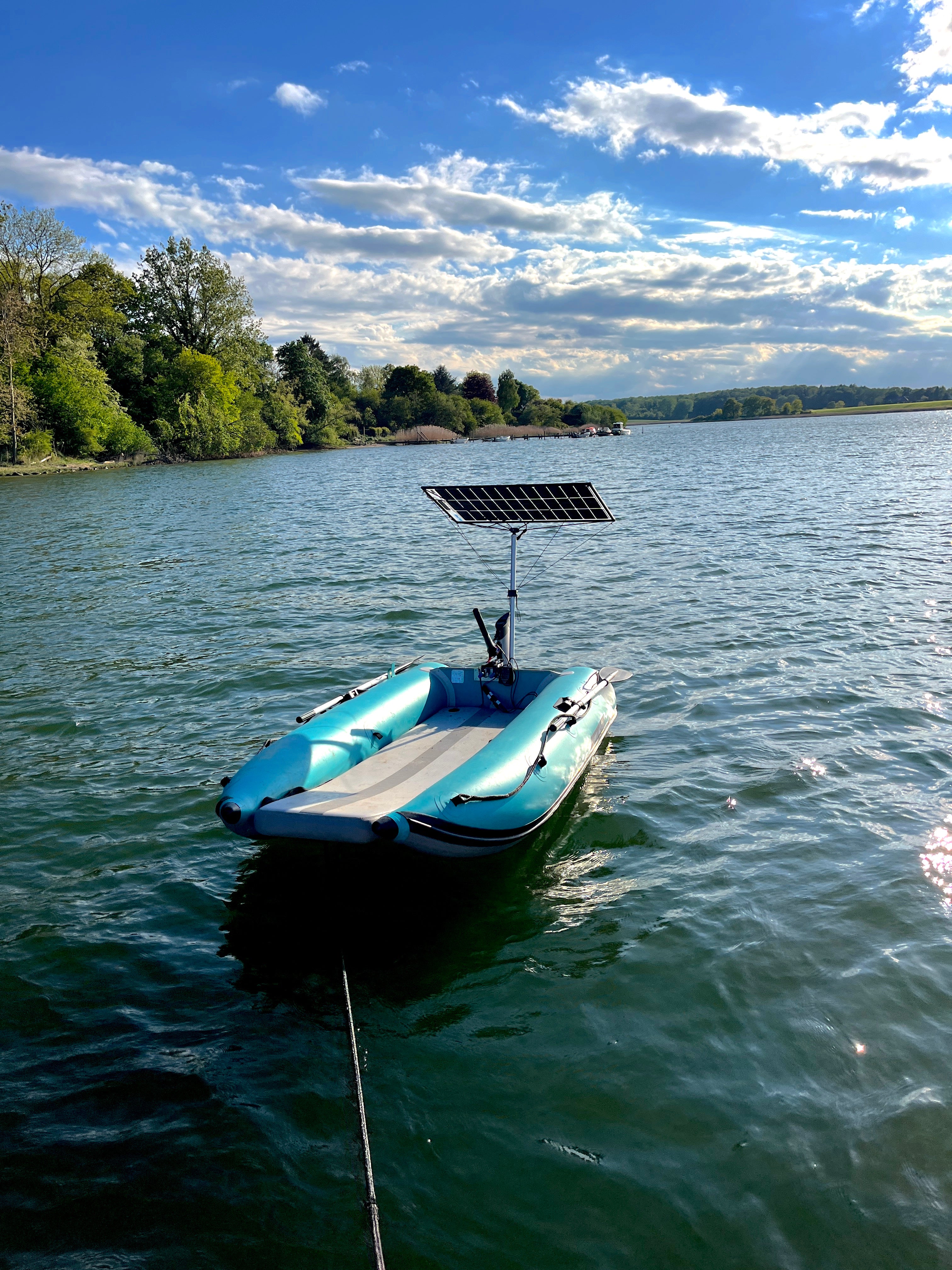 FLINdinghyᐩ – Système solaire pour bateaux pneumatiques