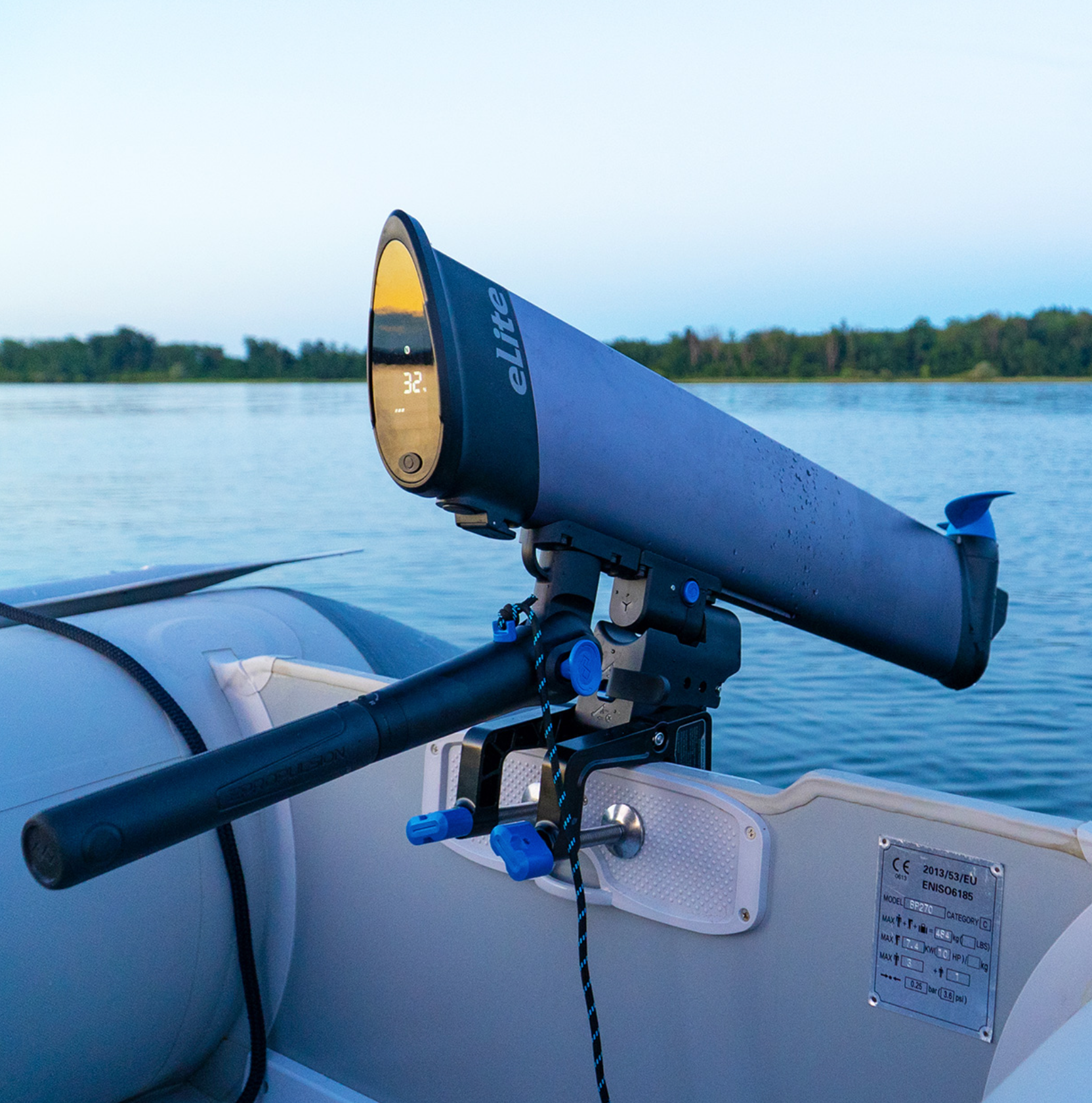 FLINdinghyᐩ – Système solaire pour bateaux pneumatiques